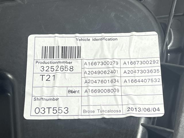 Склопідйомник задніх правих дверей A1667300279 MERCEDES