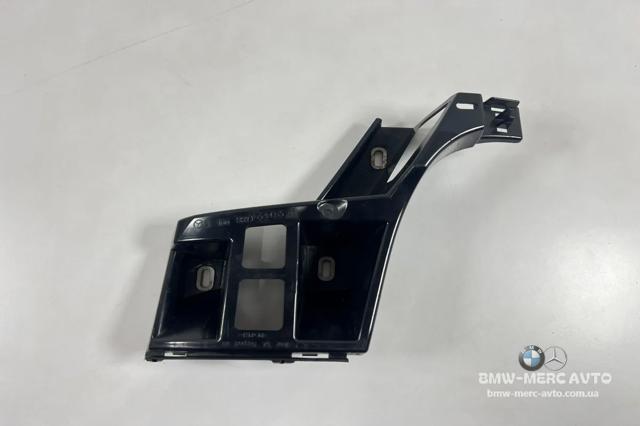 Кронштейн бампера заднього, правий A1668803403 MERCEDES