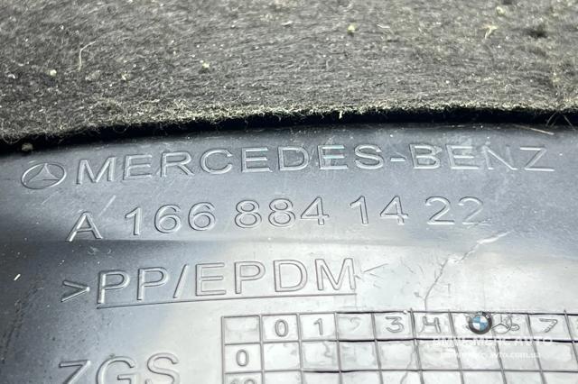 Підкрилок задній правий A1668841422 MERCEDES