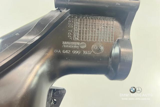 Патрубок дросельний A6420901037 MERCEDES