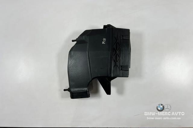 Корпус повітряного фільтра, правий A6420903601 MERCEDES