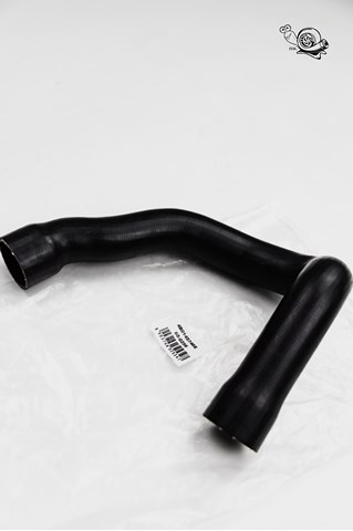 Шланг/патрубок интеркуллера 680256 MAXGEAR