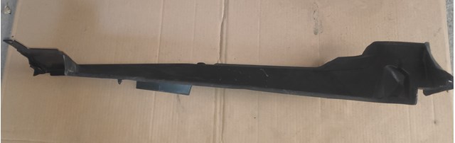 Ущільнювач крила 80A821169A VAG