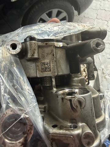 Насос вакуумний 11418507325 BMW