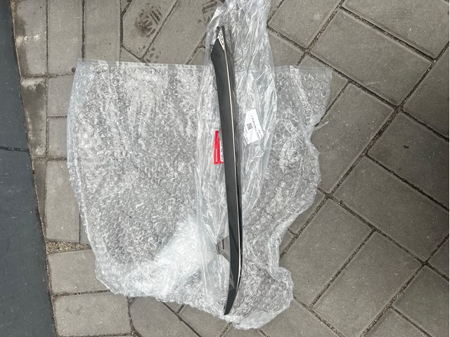 Молдинг решітки радіатора, лівий 71167TVAF10 HONDA