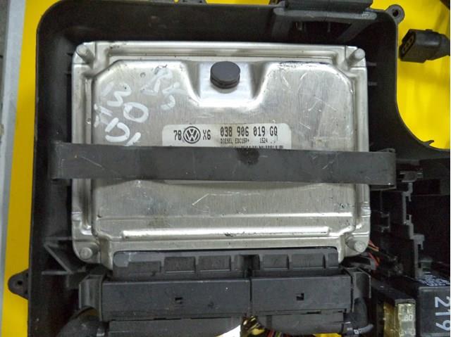 Модуль управління двигуном Volkswagen Passat B5