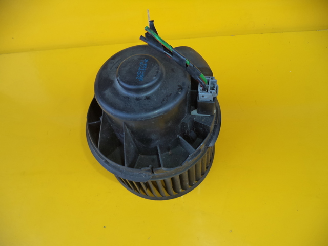 Електромотор пічки 1379568 FORD
