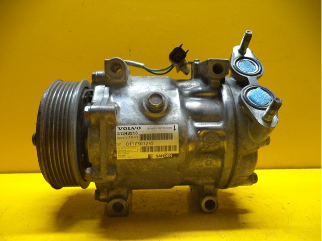 Компресор кліматичної установки 31348213 VOLVO