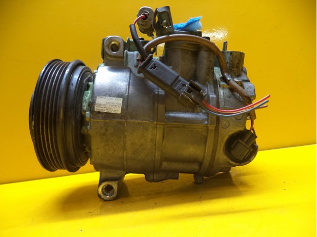 Насос кондиціонера 4472807110 DENSO