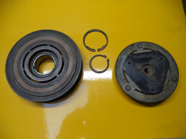 Компресор кліматичної установки 6C1H19D786AA FORD