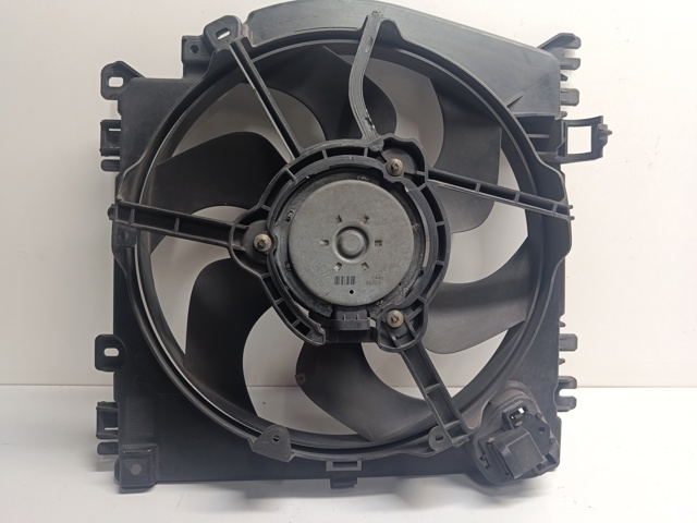 Дифузор (кожух) радіатора охолодження 7701063963 RENAULT