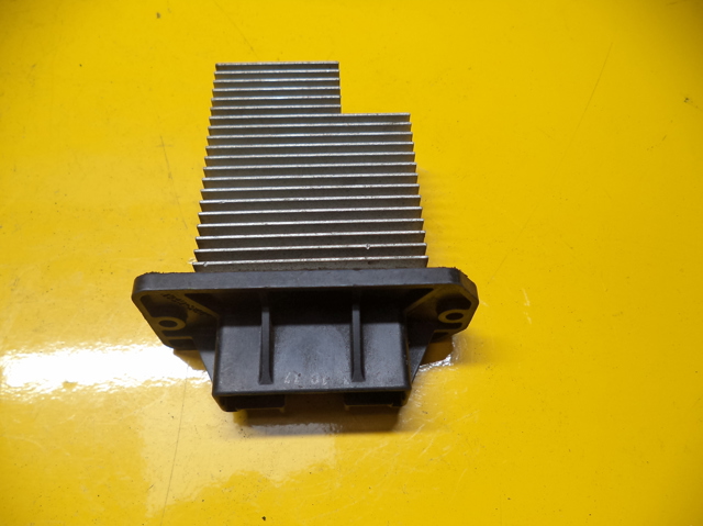 Реле обігрівача 8716532010 TOYOTA