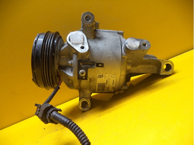 Компресор кондиціонера 926000287R RENAULT