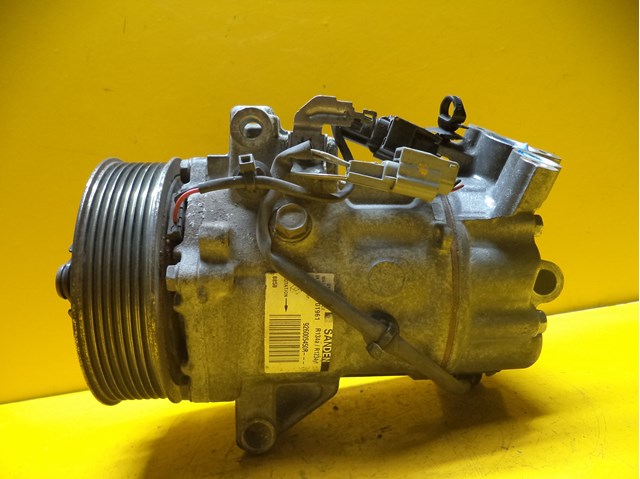Компресор кондиціонера 926005450R NISSAN