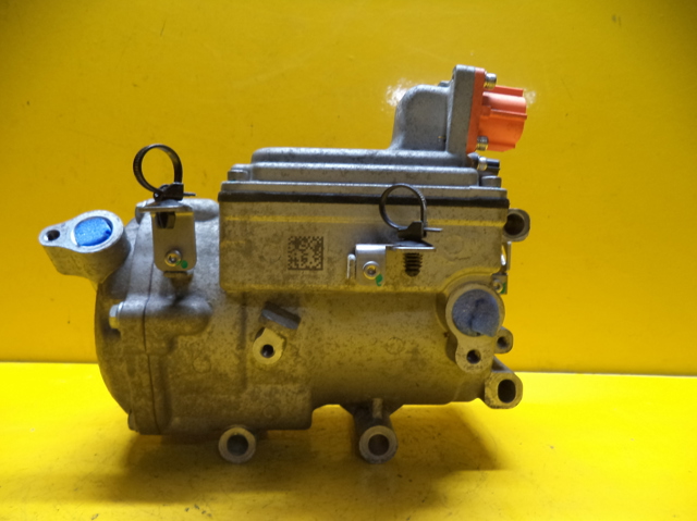 Насос кондиціонера 926006978R RENAULT