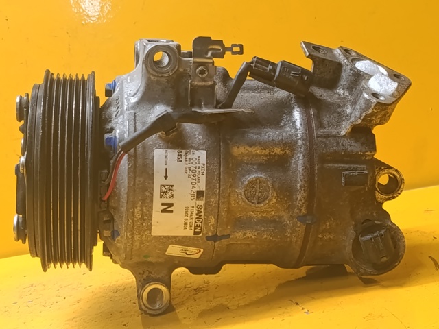 Насос кондиціонера 926006UB0A RENAULT