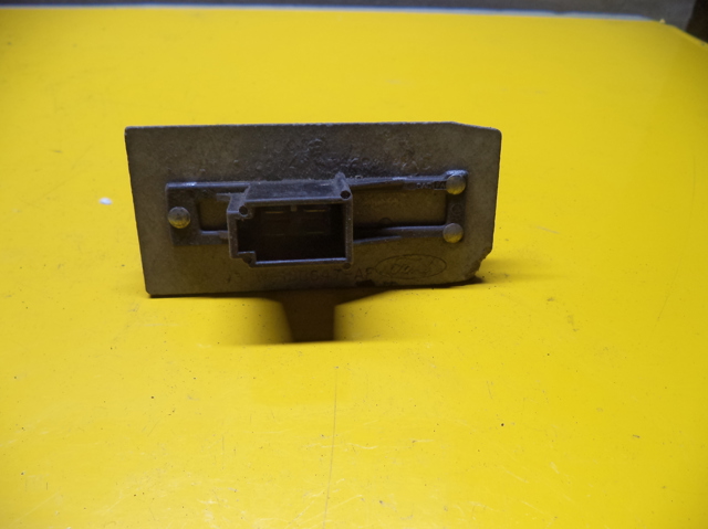 Регулятор оборотів пічки 93BW18B647AF FORD
