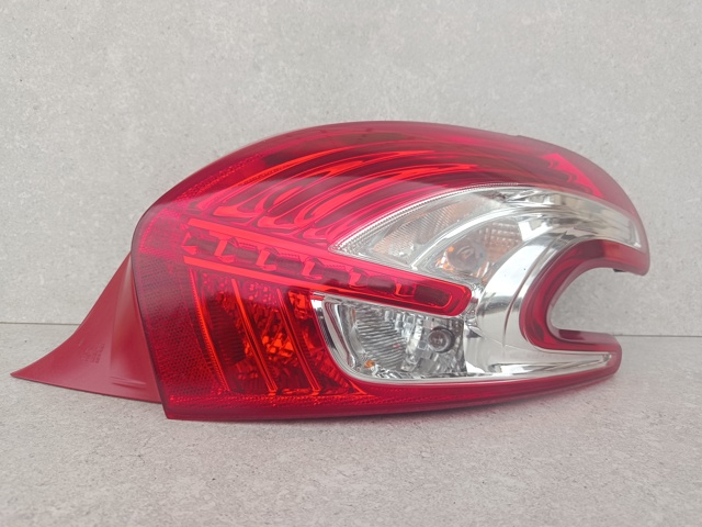 Задні ліхтарі 9672628380 PEUGEOT