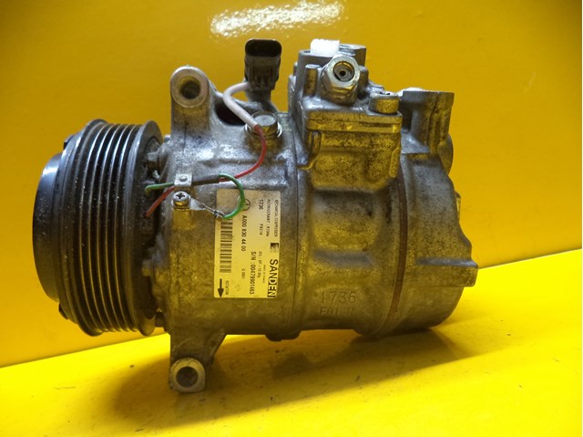 Компресор системи кондиціювання A0008304400 MERCEDES