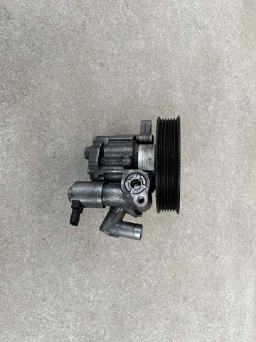 Насос рульового механізму A0064667501 MERCEDES