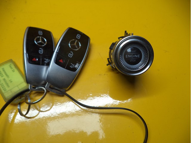 Кнопка запуску двигуна A2139055500 MERCEDES