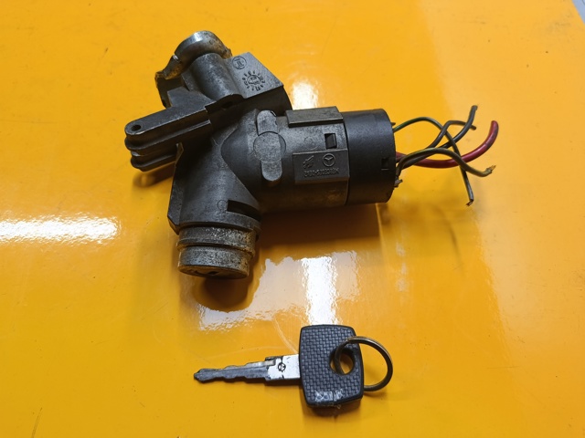 Замок запалювання A9014600104 MERCEDES