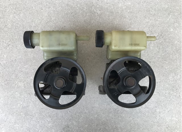 Насос рульового механізму EG2132600 MAZDA