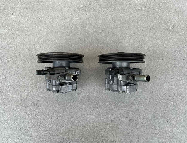 Насос кермового управління MR448507 MITSUBISHI