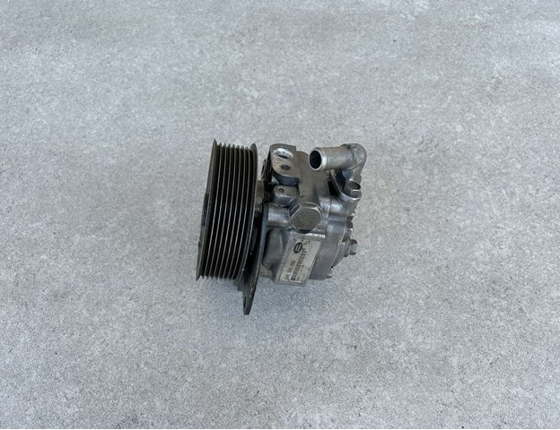 Насос гідравліки QVB500620 LAND ROVER
