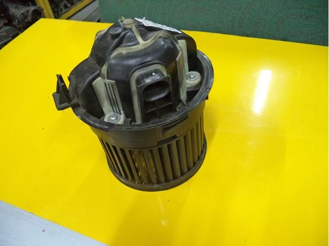 Двигун вентилятора пічки (обігрівача салону) для citroen c3 picasso peugeot 408 peugeot 308 (t1000588k) с 10-13 г.в. T1000588K