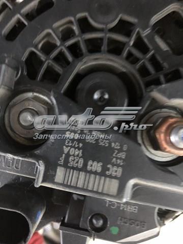 Авто генератор 0124525200 BOSCH