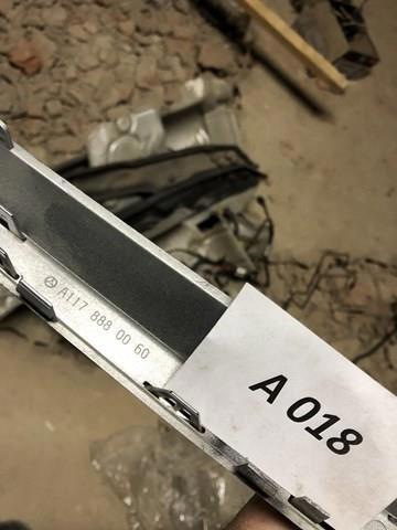 Захисна решітка радіатора A1178880060 MERCEDES