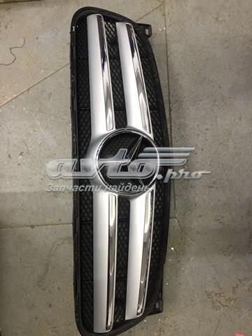 Решітка A1568880460 MERCEDES