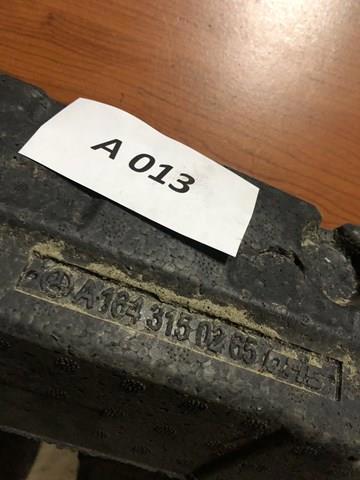 Абсорбер бампера заднього A1643150265 MERCEDES