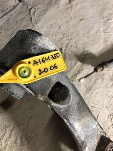 Важіль задньої підвіски нижній, правий A1643502006 MERCEDES
