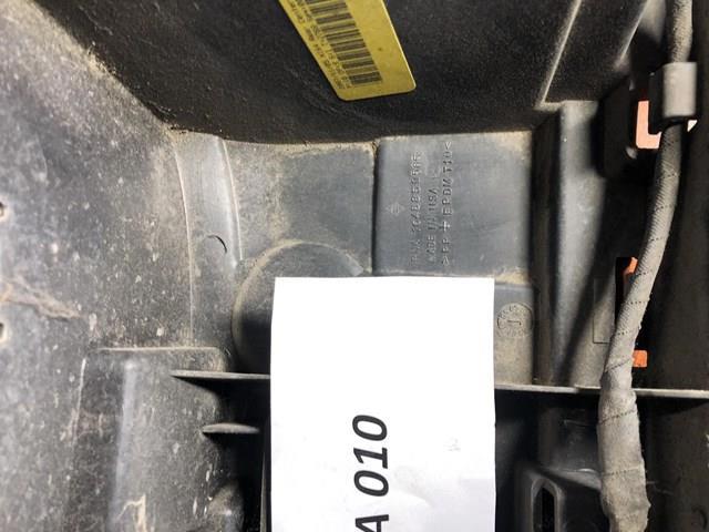 Кронштейн бампера заднього, центральний A1648850565 MERCEDES