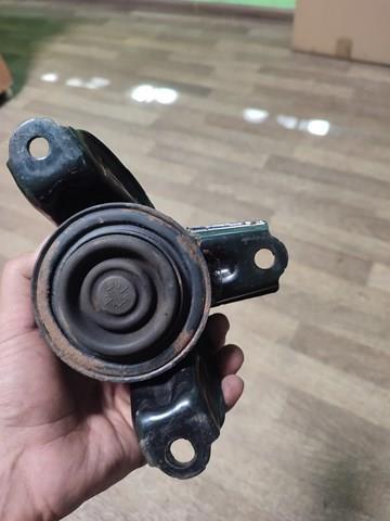 Права подушка мотора 21810A5000 HYUNDAI