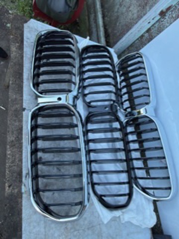 Захисна решітка радіатора 51139464210 BMW