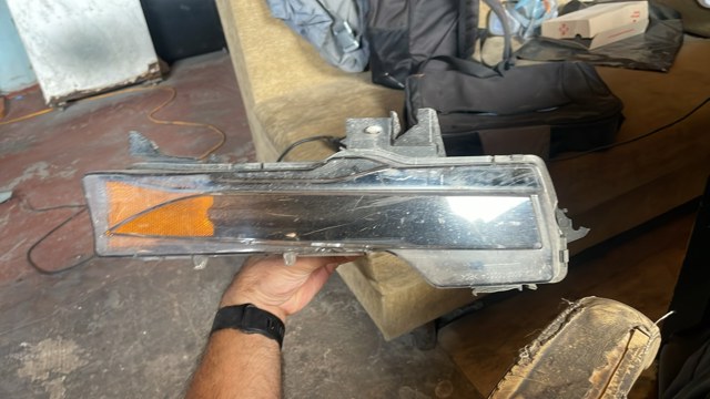 Туманка права 107739000F TESLA