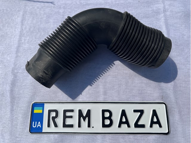 Повітрозабірник повітряного фільтра 13717812951 BMW