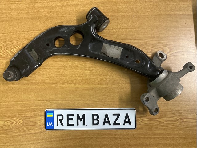 Поперечний важіль 31126879841 BMW