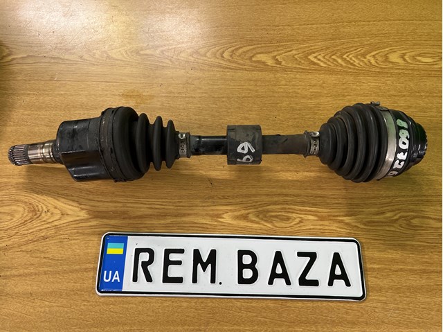 Піввісь передня ліва 31608607269 BMW
