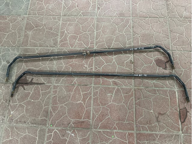 Стабілізатор задньої осі 33556754818 BMW