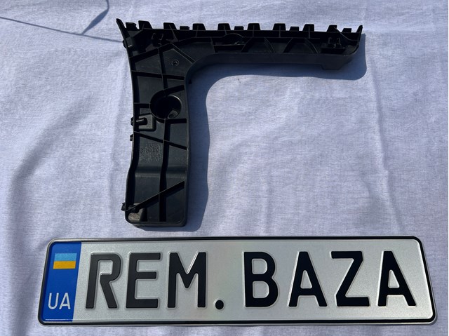 Напрямна заднього бампера, ліва 4G5807453C VAG