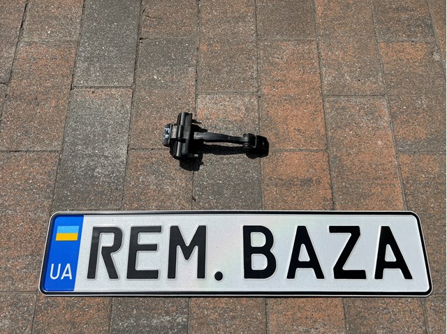 Обмежувач відкриття дверей, передній 51219800582 BMW