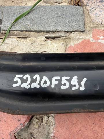 Кронштейн передньої балки 5220F591 MITSUBISHI