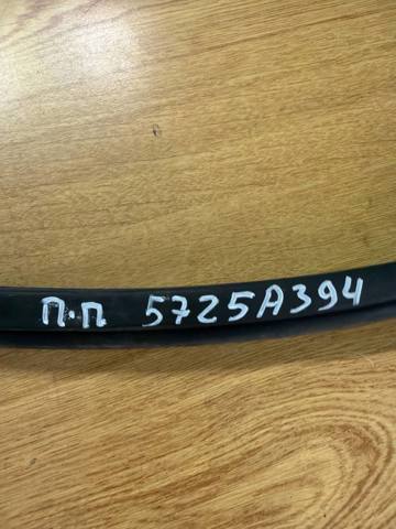 Прокладка дверей передніх правих 5725A394 MITSUBISHI