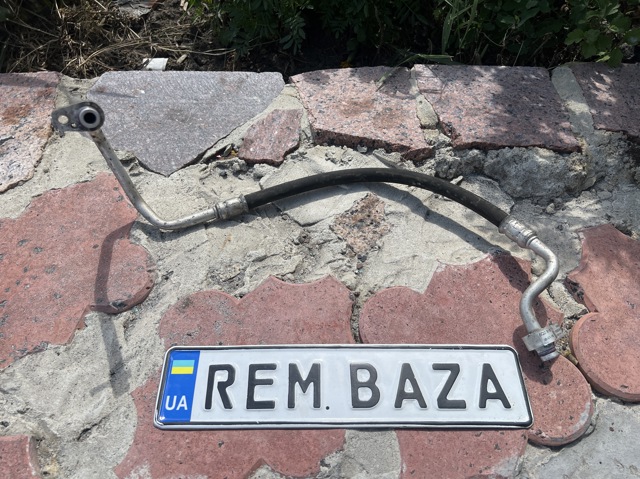 Шланг кондиціонера, від компресора до радіатора 5Q0816721B VAG