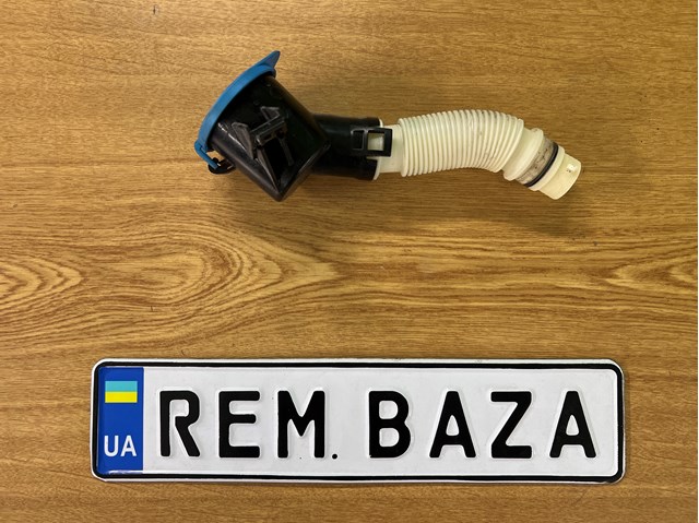 Кришка бачка омивача 61667375587 BMW