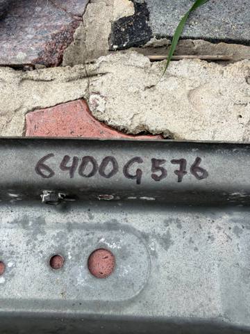 Балка бампера переднього 6400G576 MITSUBISHI